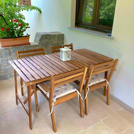 Holiday Home Deni Roc ภายนอก รูปภาพ