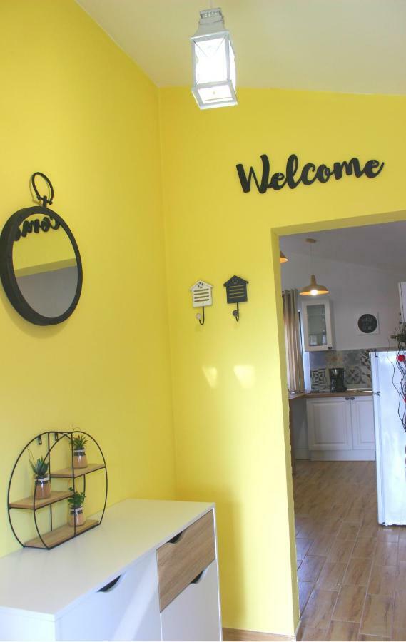 Holiday Home Deni Roc ภายนอก รูปภาพ